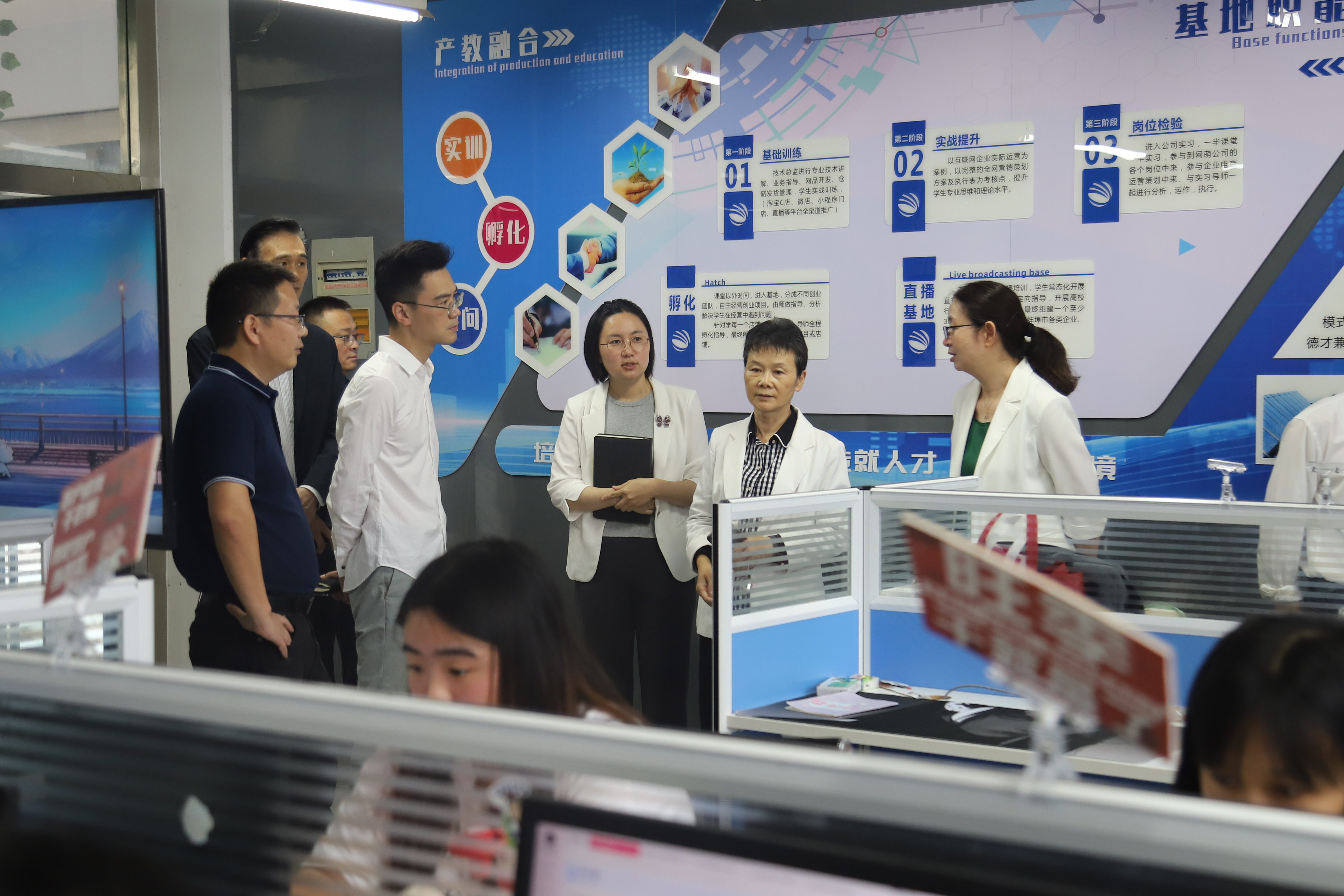微信图片_20251010144627_257_237.jpg