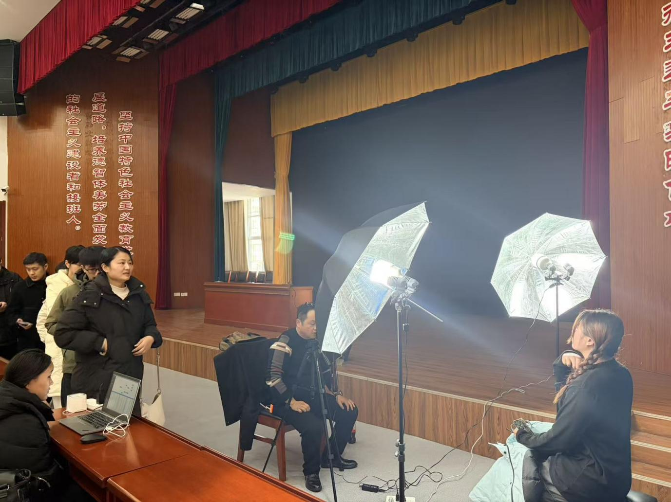 图片2.png 图片2.png